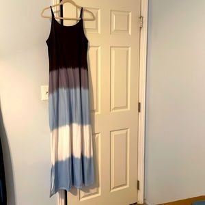 Colorblock maxi dress that is 61” from top of shoulder to bottom hem Size L